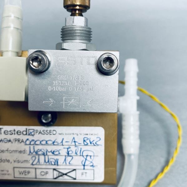 Qiagen Pressure Transmitter and Valve Assembly for BioRobot 8000 Lab Equipment::Liquid Handling Automation::Qiagen Qiagen