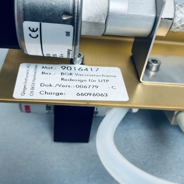 Qiagen Pressure Transmitter and Valve Assembly for BioRobot 8000 Lab Equipment::Liquid Handling Automation::Qiagen Qiagen