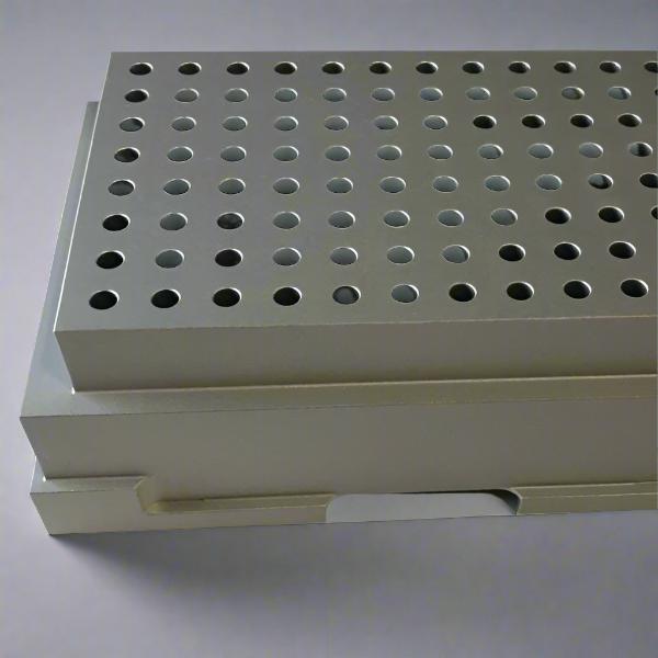 Qiagen Vacuum Filter Adapter Plate for Biorobot Lab Equipment::Liquid Handling Automation::Qiagen Qiagen