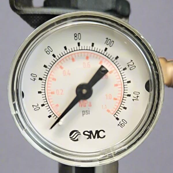 SMC Filter Regulator 1/8 Inch Gauge Port 160 PSIG - Used Lab Equipment::Pumps, Pump Access. & Tubing SMC