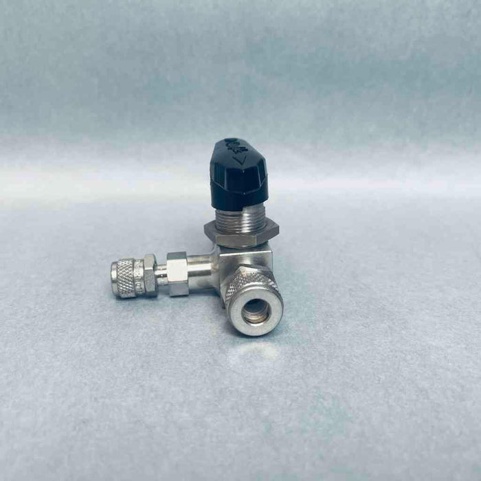 Swagelok Ball Valve 1/16" 1/4" 1/4" 3-Way Valve Lot of 2 Valves Ball Valves Swagelok