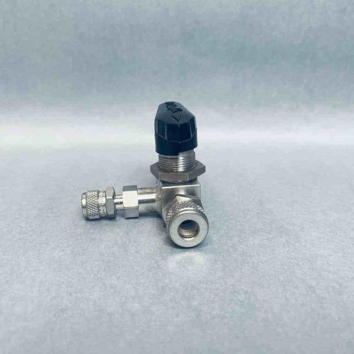 Swagelok Ball Valve 1/16" 1/4" 1/4" 3-Way Valve Lot of 2 Valves Ball Valves Swagelok