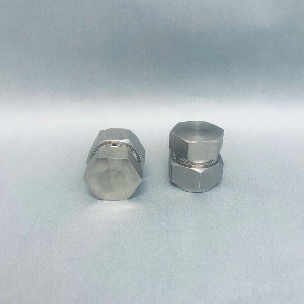 Swagelok Cap for 1 1/2 in. OD Tubing 316 Stainless Steel Set of 2 Other Fittings & Adapters Swagelok