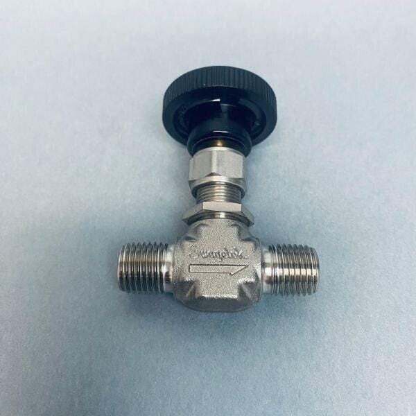 Swagelok Integral Bonnet Needle Valve 1/4 in. MNPT Regulating Stem 316 Stainless Valves Swagelok