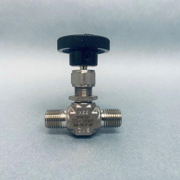 Swagelok Integral Bonnet Needle Valve 1/4 in. MNPT Regulating Stem 316 Stainless Valves Swagelok