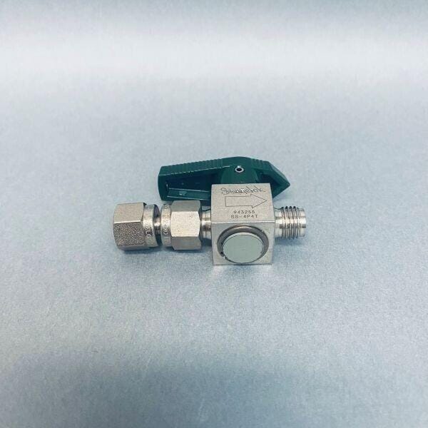 Swagelok Plug Valve 1/4 in. Stainless Quarter Turn Plug Other Valves & Manifolds Swagelok