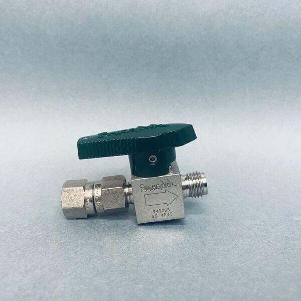 Swagelok Plug Valve 1/4 in. Stainless Quarter Turn Plug Other Valves & Manifolds Swagelok