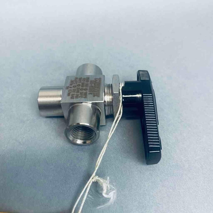 Swagelok Whitey 3-Way Valve 1/4 in. Female NPT Connections Ball Valves Swagelok