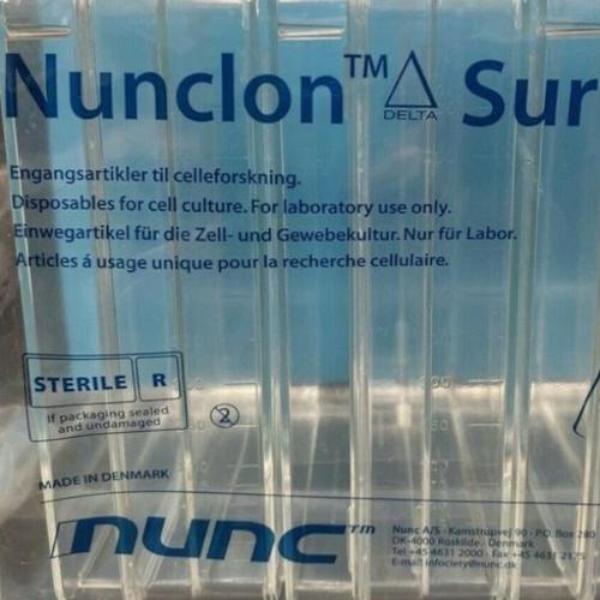 Thermo 132913 Flasks Tissue Culture TripleFlasks with Filter Cap - 4 Pack Lab Consumables::Tubes, Vials, and Flasks Thermo Nunc