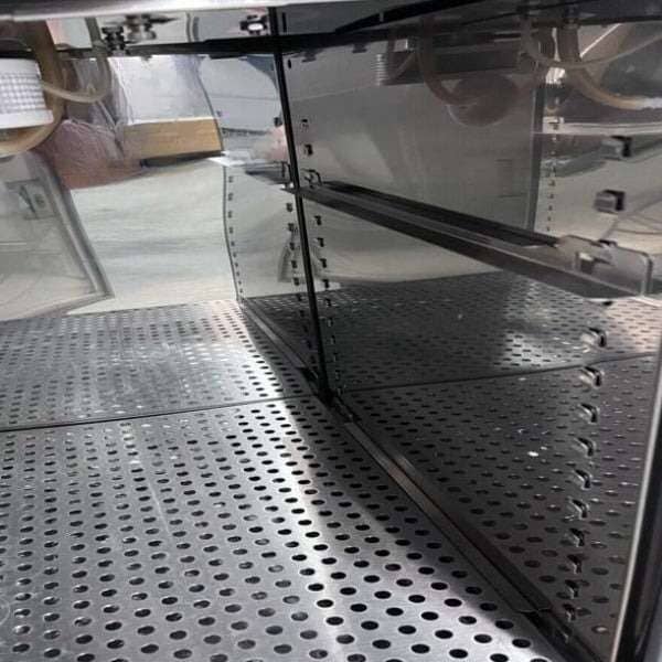 Thermo Scientific 370 CO2 Lab Incubator Heratherm with Warranty Lab Equipment::Other Lab Equipment Thermo Scientific