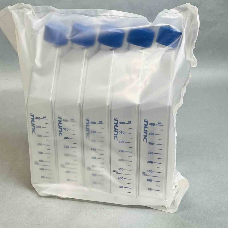Thermo Scientific Culture Flask EasYFlask Nunclon Delta 175 cm2 Total of 30 Flasks Lab Culture Flask Thermo Scientific