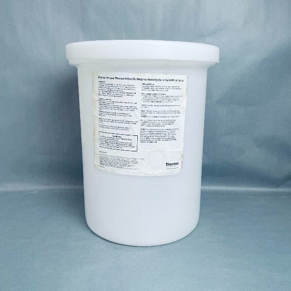 Thermo Scientific Cylindrical Tank with Cover Graduated LLDPE 18 L Capacity Lab Consumables::Reagent and Storage Bottles Thermo Scientific