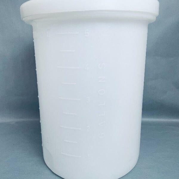 Thermo Scientific Cylindrical Tank with Cover Graduated LLDPE 18 L Capacity Lab Consumables::Reagent and Storage Bottles Thermo Scientific