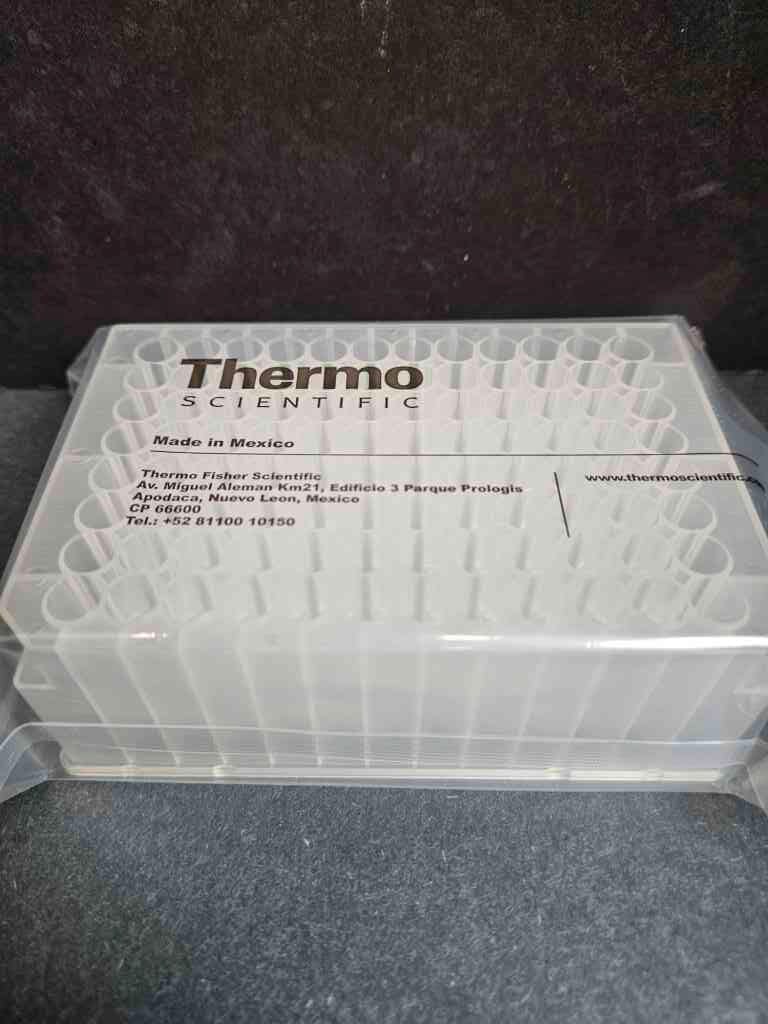Thermo Scientific Deep Well Microplate 2 ml 96 Well Total of 20 Plates Petri Dishes/Culture Plates Thermo Scientific