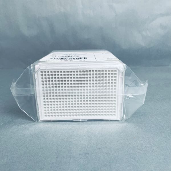Thermo Scientific Microplate 384 Well 120 ul White PS Case of 30 Plates Lab Consumables::Storage and Culture Plates Thermo Scientific