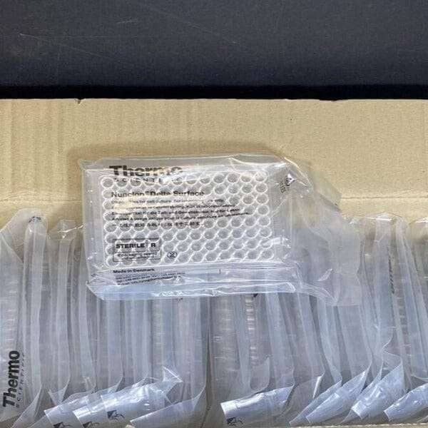 Thermo Scientific Microplate with Lid 96 Well 25 Plates Lab Consumables::Storage and Culture Plates Thermo Scientific