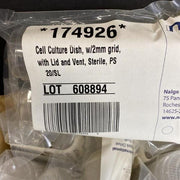 Thermo Scientific Nunc Petri Dish with Lid 200 Dishes Lab Consumables::Storage and Culture Plates Thermo Scientific