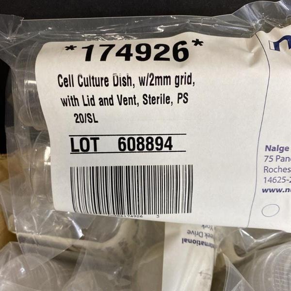 Thermo Scientific Nunc Petri Dish with Lid 200 Dishes Lab Consumables::Storage and Culture Plates Thermo Scientific