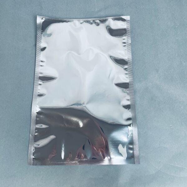 Uline Aluminum Vacuum Seal Bag 8 in. x 12 in. Flat Easy Tear Total of 400 Bags Other Medical & Lab Equipment Uline