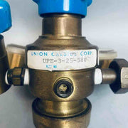 Union Carbide Gas Pressure Regulator Brass with Gauges Air Pressure Regulators Union Carbide