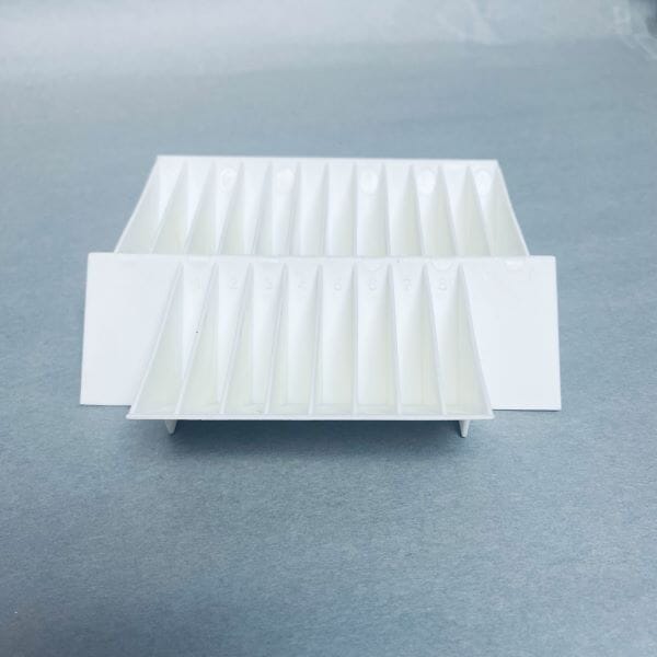 United Scientific Reversable Reagent Reservoir Variable Sizes 12 Well, 8 Well, and 40 ml Autoclavable Lot of 9 Reservoirs Reagent Reservoirs United Scientific