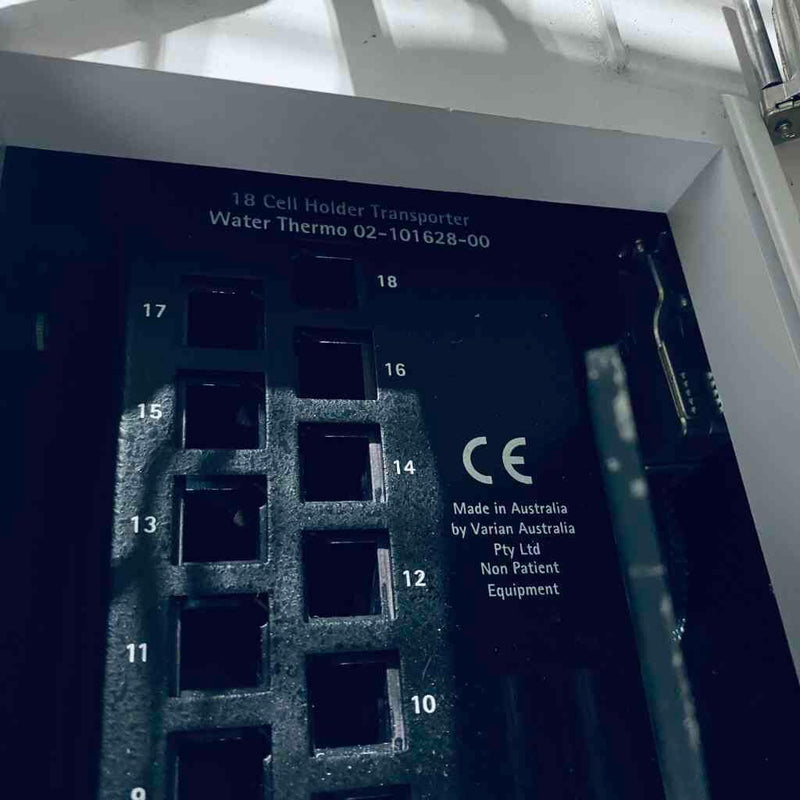 Varian Cary 50 UV-Visible Spectrophotometer with 18 Cell Holder Transporter Spectrometers & Spectrophotometers Varian