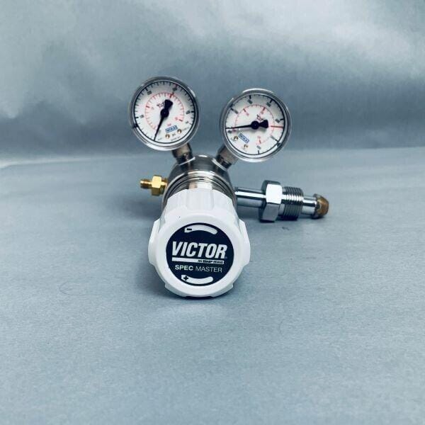 Victor Spec Master Two Stage High Purity Gas Regulator CGA580 Inlet Air Pressure Regulators Victor