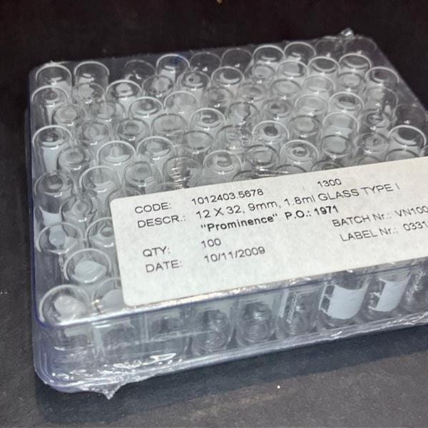 VWR Clear Glass Vial 1.8 ml 9 mm Screw Neck 12 x 32 mm 100 Vials Lab Consumables::Tubes, Vials, and Flasks VWR