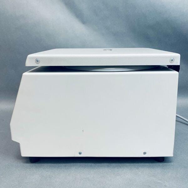 VWR Clinical 200 Large Capacity Centrifuge Digital with Hermle 221.55 Rotor Centrifuges VWR