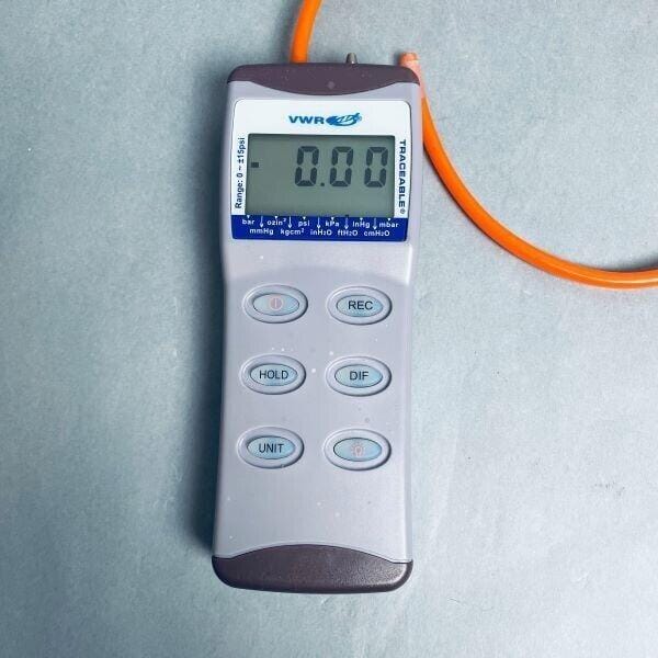 VWR Digital Manometer Vacuum/Pressure Gauge -15 PSI to 15 PSI Manometers/Air Pressure Meters VWR
