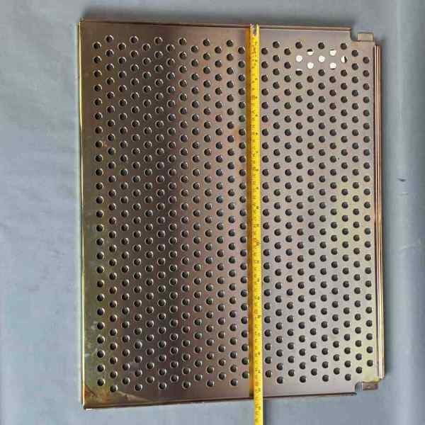 VWr Laboratory Incubator Shelf Perforated Stainless Steel 20 1/2 in. L x 17 in. W Lab Incubators VWR
