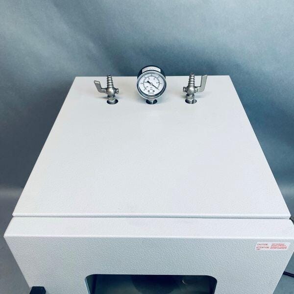 VWR Mini Vacuum Incubator 12.5 L with 1 Shelf Unit 220°C Lab Incubators VWR