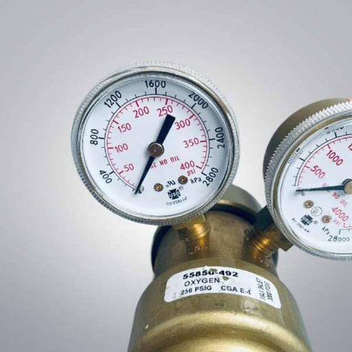 VWR Multistage Gas Regulator for Oxygen Lab Equipment: Other Lab Equipment VWR