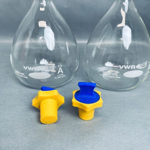 VWR Volumetric Flask 1000 ml with Stopper 2 Flasks Lab Consumables::Tubes, Vials, and Flasks VWR