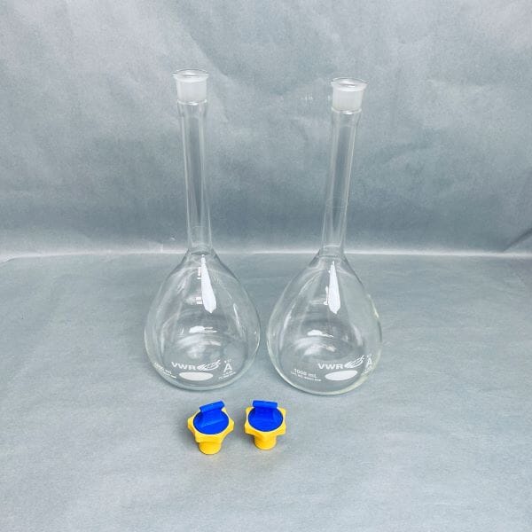 VWR Volumetric Flask 1000 ml with Stopper 2 Flasks Lab Consumables::Tubes, Vials, and Flasks VWR