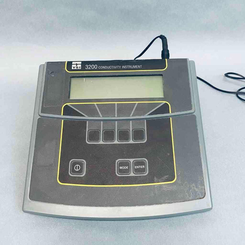 YSI Digital Bench Model Conductivity Meter 115 V with Power Adapter pH, Conductivity & TDS Meters YSI