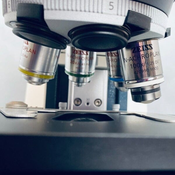 Zeiss Axioscope 5 Upright Microscope with Axiocam Camera Lab Equipment::Other Lab Equipment Zeiss